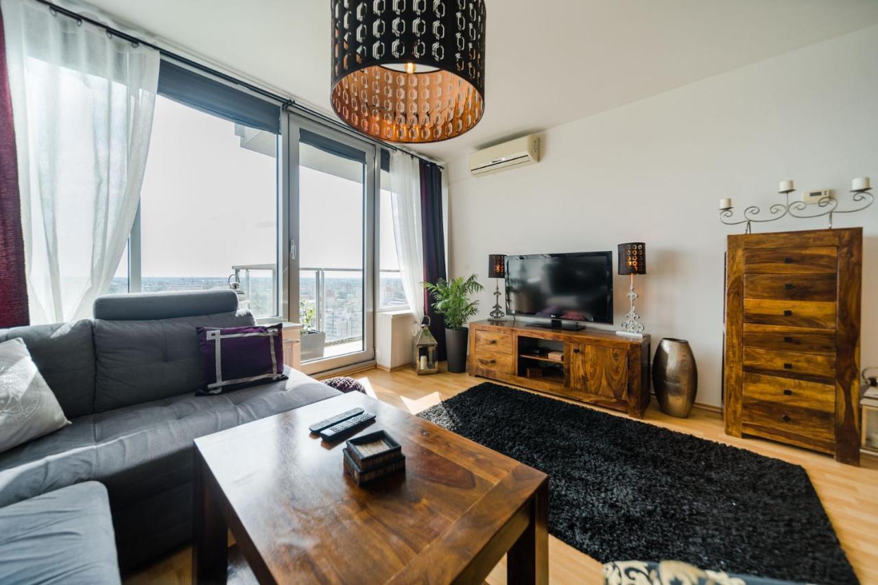 Comfy condo&FREE parking Bratislava Eksteriør billede