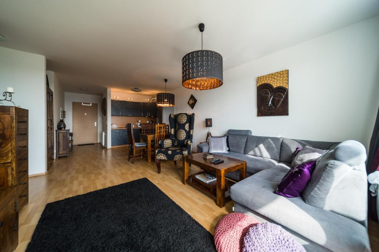 Comfy condo&FREE parking Bratislava Eksteriør billede