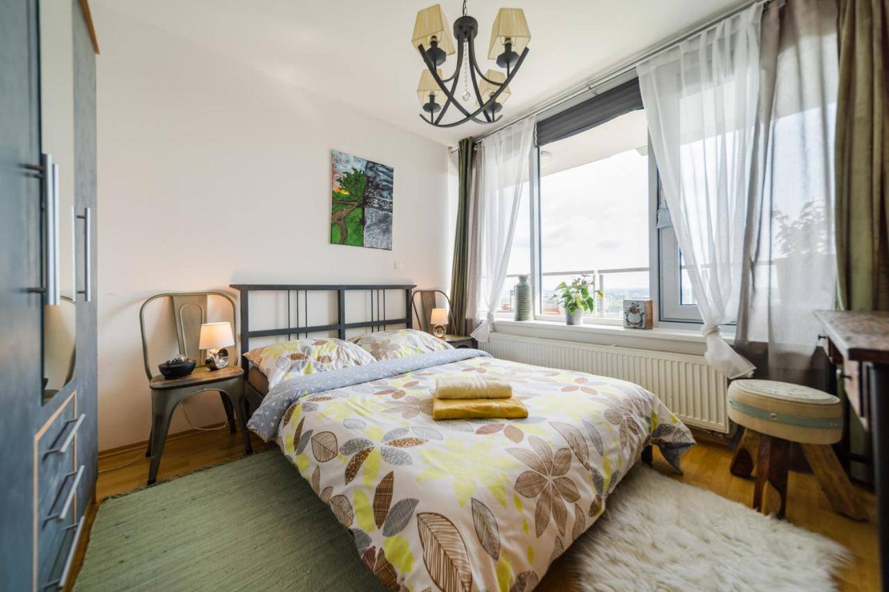 Comfy condo&FREE parking Bratislava Eksteriør billede